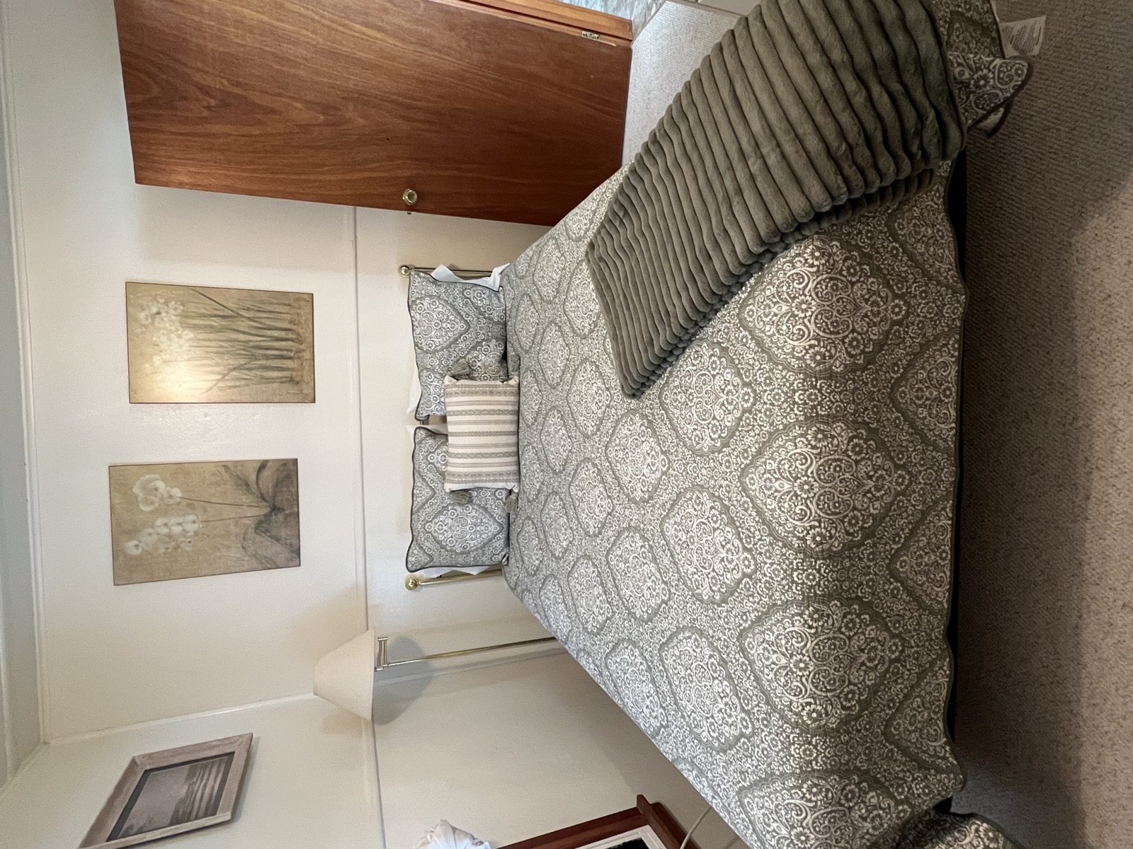 Second bedroom